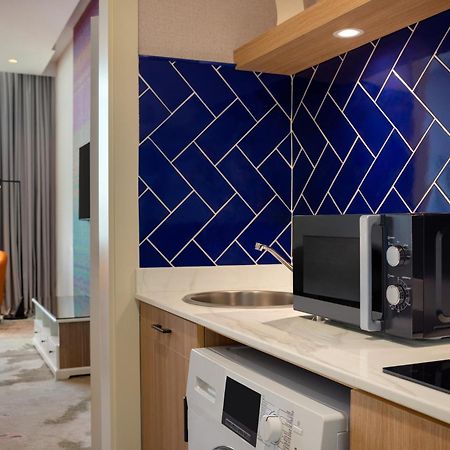Hotel La Quinta By Wyndham Abu Dhabi Al Wahda Extérieur photo