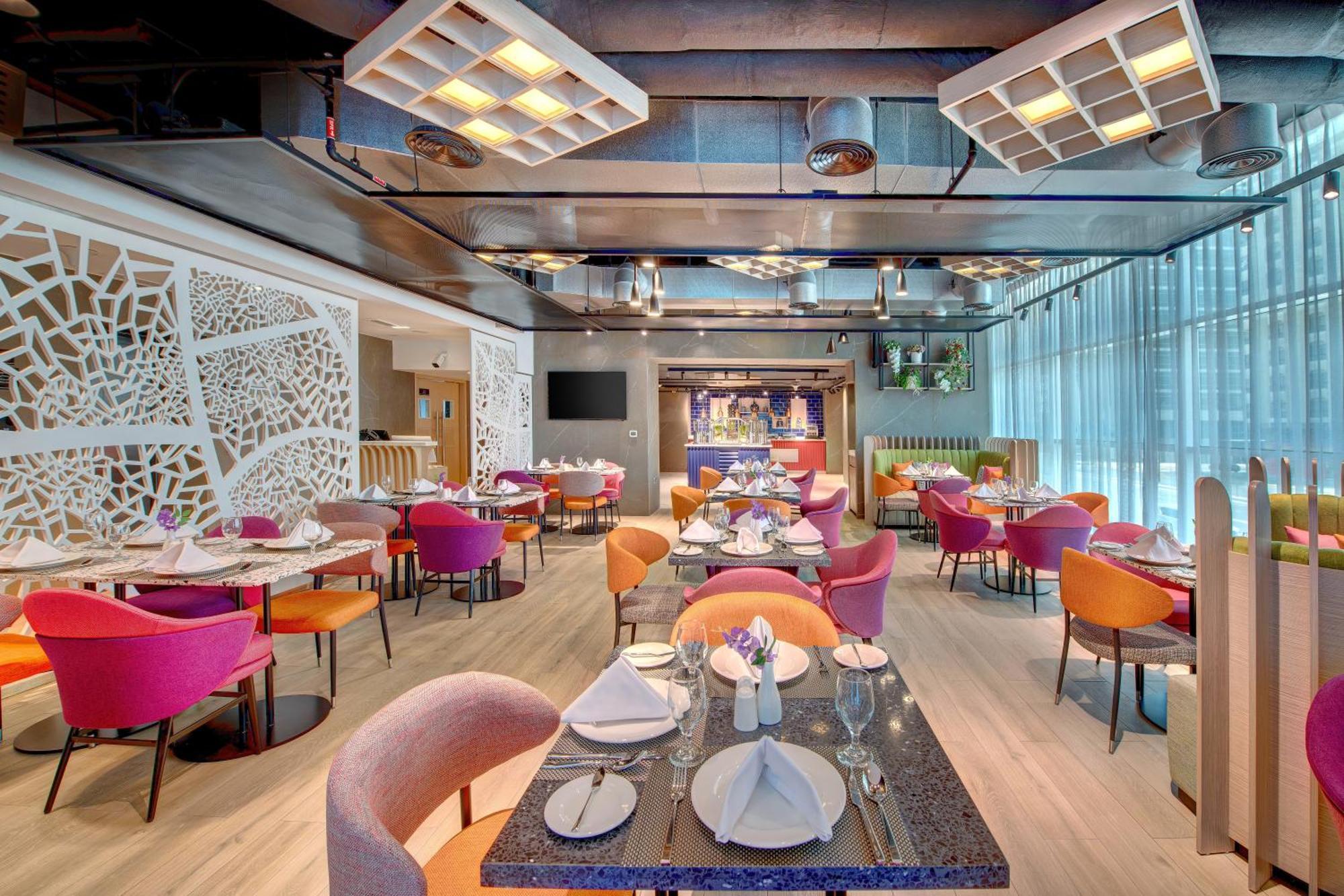Hotel La Quinta By Wyndham Abu Dhabi Al Wahda Extérieur photo