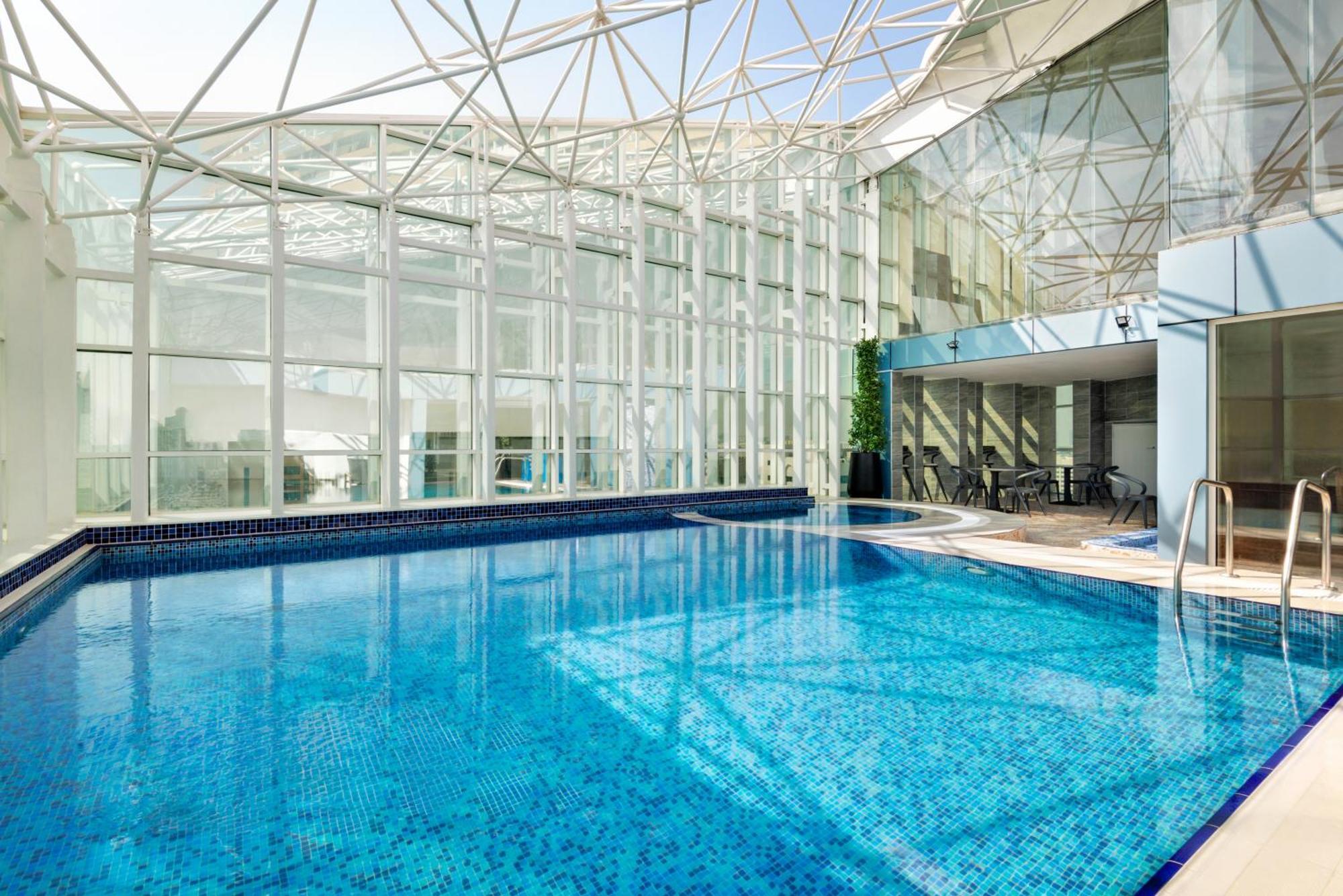 Hotel La Quinta By Wyndham Abu Dhabi Al Wahda Extérieur photo