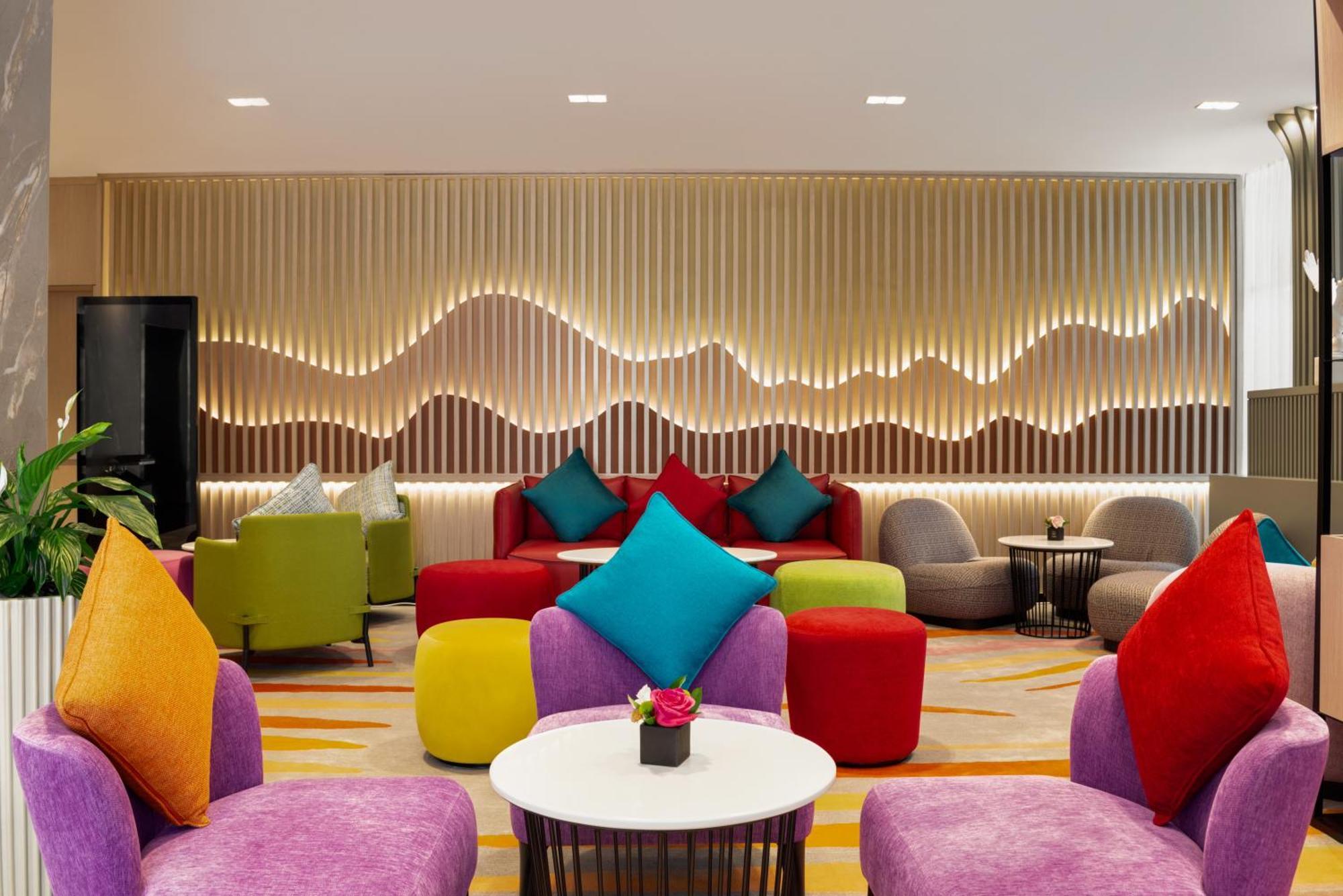 Hotel La Quinta By Wyndham Abu Dhabi Al Wahda Extérieur photo